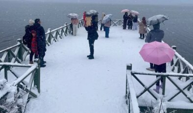 İstanbul’un yanı başı beyaza büründü! Yerde 20 santimetre kar var