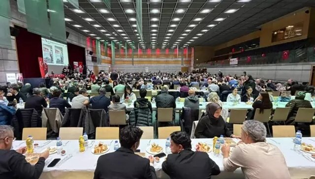 İsviçre Türk Toplumu Zürih’te iftar sofrasında buluştu