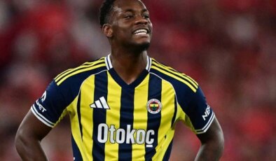 Jhon Duran koca ülkeyi karıştırdı