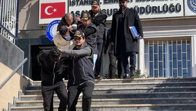 Kadıköy’de film gibi soygun: Ev sahibi ve bakıcısını bağlayıp 1 milyonluk vurgun yaptılar