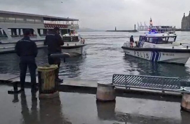Kadıköy’de sabah saatlerinde fark edildi! Gören telefona sarıldı
