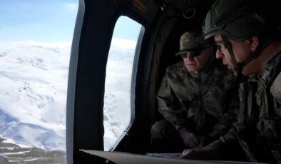 Kara Kuvvetleri Komutanı Tokel, İran sınırında