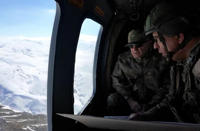 Kara Kuvvetleri Komutanı Tokel, İran sınırında