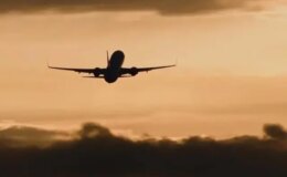 Katar, ülkede mahsur kalan yolcular için tahliye uçuşlarını askıya aldı