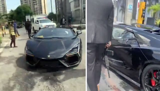 Kendi memleketinde silahlı korumalarla geziyor