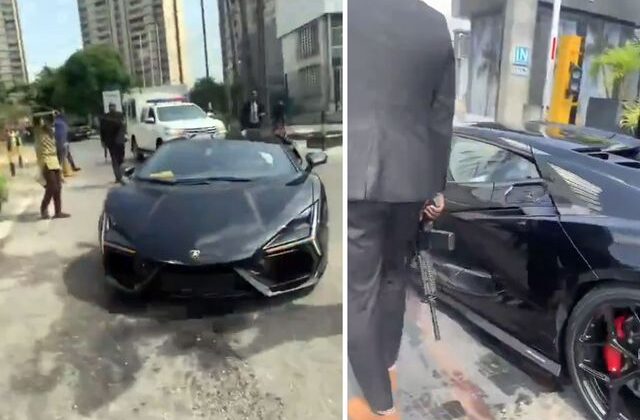 Kendi memleketinde silahlı korumalarla geziyor