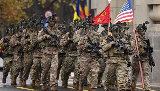 Kongre’deki İran brifinginden çıkan Demokrat senatörden “kara saldırısı” sinyali