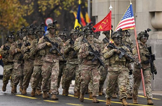 Kongre’deki İran brifinginden çıkan Demokrat senatörden “kara saldırısı” sinyali