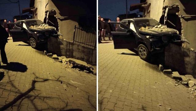 Kontrolden çıkan otomobil, yıktığı istinat duvarında asılı kaldı