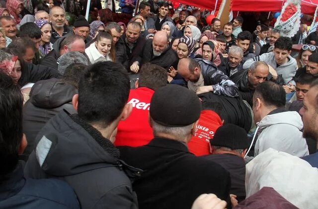 Konya’da ucuz televizyon izdihamı