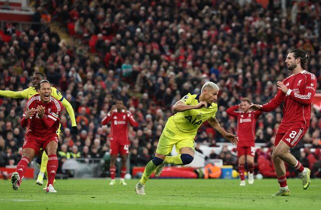 Liverpool, Galatasaray maçı öncesi son dakikada yıkıldı