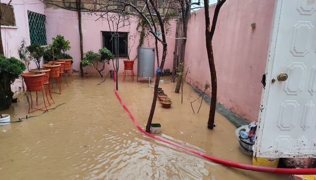 Mardin’de sağanak yağış sonrası evleri su bastı, tarlalar zarar gördü