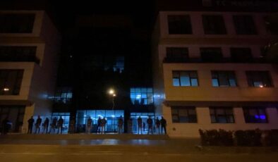 CHP’li Marmaris Belediyesi’ne gece yarısı operasyon