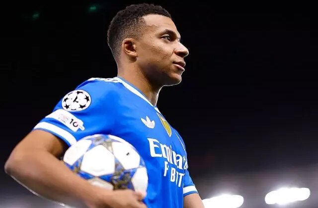 Mbappe, sakatlığı sonrası kulüp içerisinde ortalığı karıştırdı