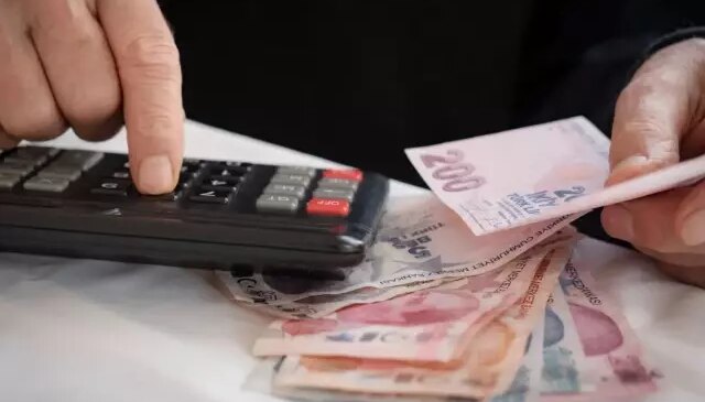 Memurlar da emeklilere tanınan haktan faydalanmak istiyor