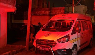 Sokak ortasında silahlı kavga! Olayla ilgisi olmayan genç kız ile 2 kişi öldü