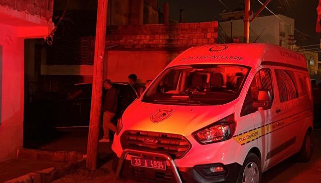 Sokak ortasında silahlı kavga! Olayla ilgisi olmayan genç kız ile 2 kişi öldü