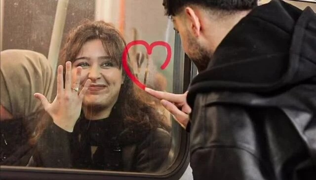 Metroda “Nişanlıyım” yanıtını aldığı kızla bir yıl sonra yeniden buluştu