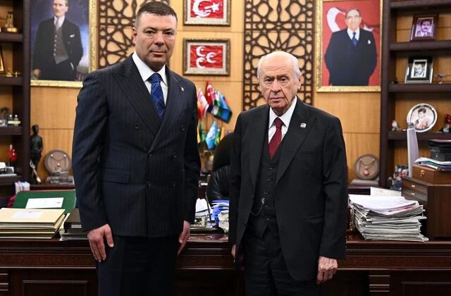 MHP’de İzzet Ulvi Yönter’in yerine Özgür Bayraktar getirildi