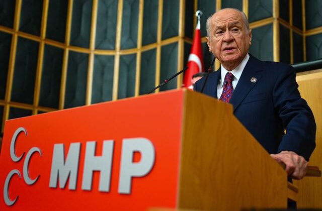 Bahçeli: İran halkının yanında durmak zamanıdır