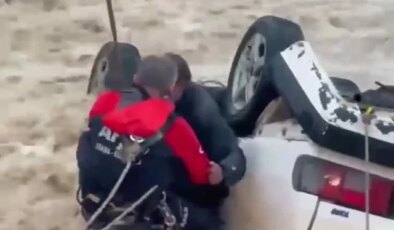 Muğla’da otomobil sel sularına kapıldı: 1 ölü, 1 yaralı