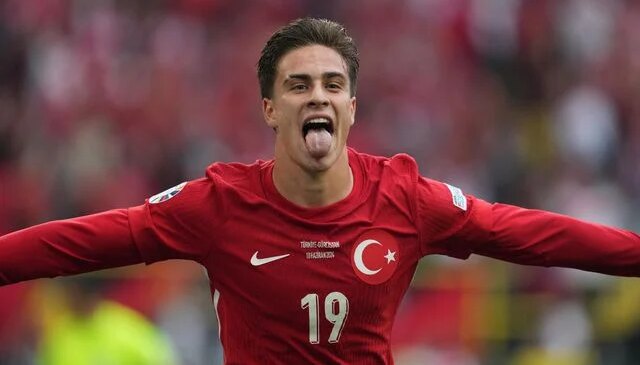 “Neden Türk Milli Takımı’nı seçtin?” sorusuna Kenan’dan olay yanıt