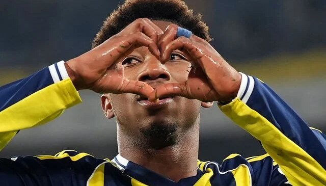 Nene’den Fenerbahçe kariyerinde bir ilk