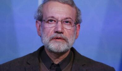 İran, İsrail’in “öldürdük” dediği Laricani’nin mesajını paylaştı