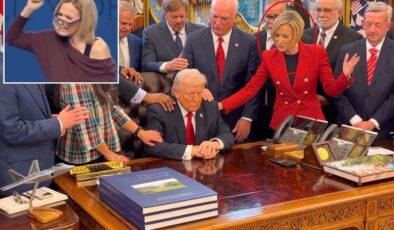 Oval Ofis’te tarihi görüntü! Bakın o kadın kim çıktı