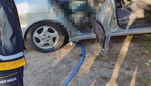 Park halindeki otomobilde ölü bulundu