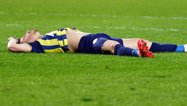 Rakamlar ortada! Fenerbahçe şampiyonluğu hep bu ayda havlu atıyor