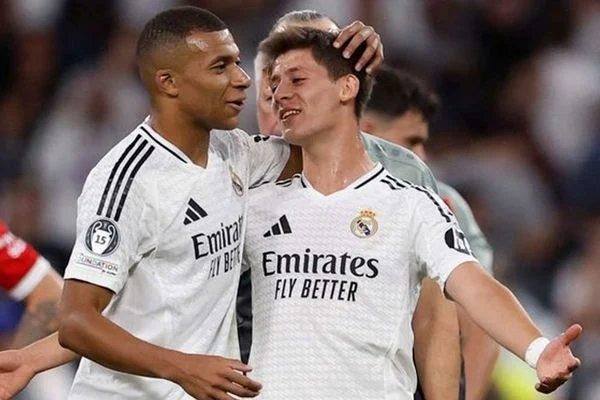 Real Madrid’de Mbappe krizi! Yönetim çıldırdı