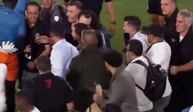 Resmen sıraya girdiler! Yenildikleri maçtan sonra yaptıkları olay oldu