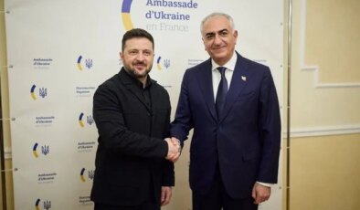 Zelenski, Paris’te Rıza Pehlevi ile görüştü