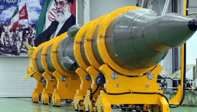 Savaşın başından bu yana bir ilk! İran devlet televizyonu da doğruladı