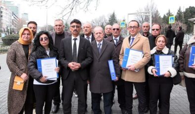 Alternatif Parti’nin kuruluş dilekçesi İçişleri Bakanlığı’na teslim edildi