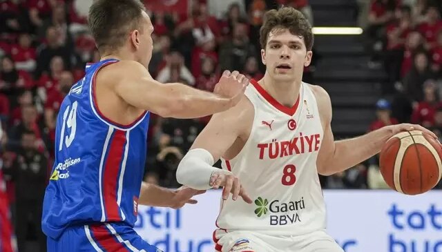 Sırbistan’ı deviren 12 Dev Adam, 4’te 4 yaparak ikinci tura yükseldi