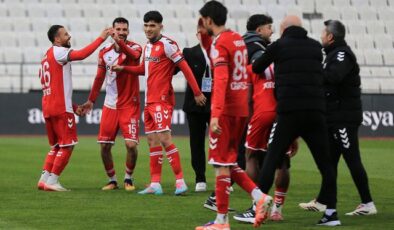 Sivasspor, ‘yoksa yeniden küme mi düşecekler’ denirken play-off potasına göz kırptı