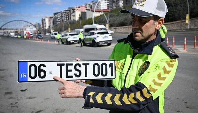 Standart dışı plakalara 27 Şubat’tan itibaren kesilen idari para cezaları iptal edildi