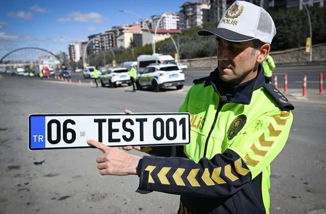 Standart dışı plakalara 27 Şubat’tan itibaren kesilen idari para cezaları iptal edildi