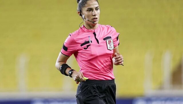 Süper Lig’de tarihi karar: Kadın hakem ilk kez maç yönetecek
