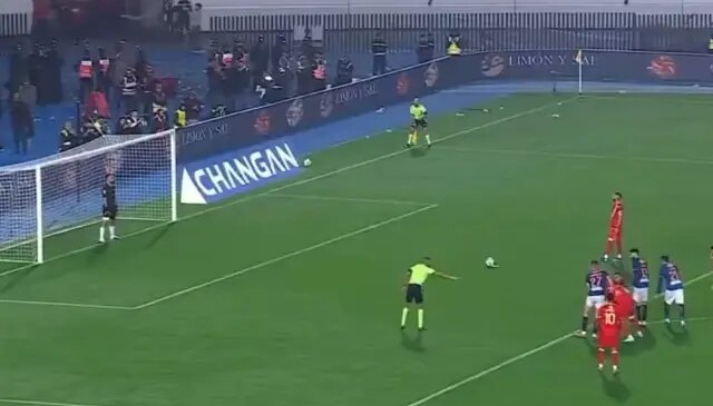 Süper Lig devinden kaçar gibi gitti, yeni takımında kral oldu