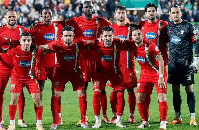 Süper Lig’e koşan Amedspor’a FIFA’dan şok ceza