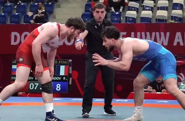 Kaybettiği maçı son saniyede “Uçan sincap” hareketiyle kazandı