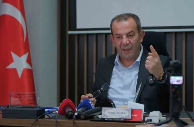 Tanju Özcan görevinden uzaklaştırıldı