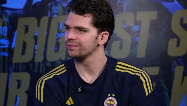 ‘Biz Allah yolundan giden Müslümanız’ diyen Tarık Biberovic idolünü açıkladı