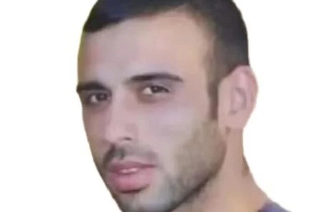 Tartıştığı kişi tarafından boğazından bıçaklanıp öldürüldü