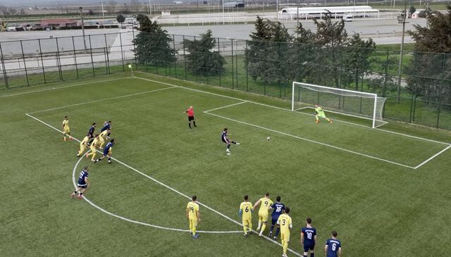 Tek penaltı atışı için 226 kilometre yol gittiler