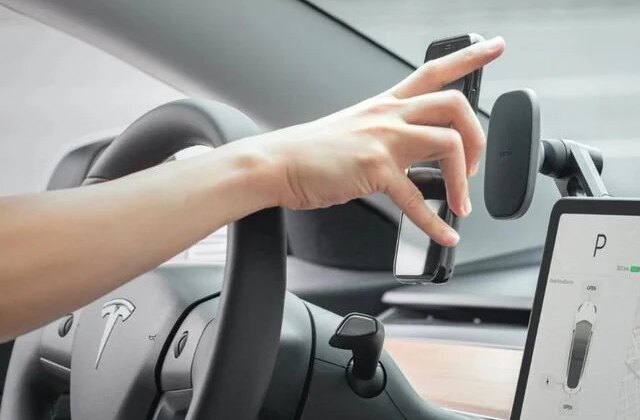 “Telefon tutucu ve araç kokusu yasaklanıyor” iddiasına en net yanıt