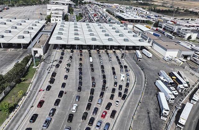 Gurbetçilere kolaylık! Araç kalma süresi tek tıklamayla öğrenilecek